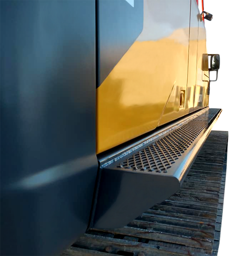 Custom Rub Rails VolvoEC380E 05 800px